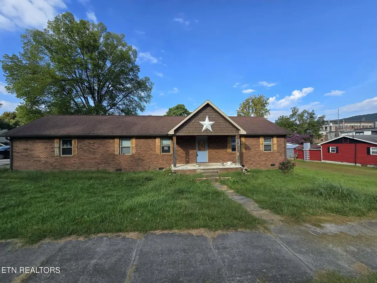 172 Liberty St, Jacksboro, TN 37757 - #1