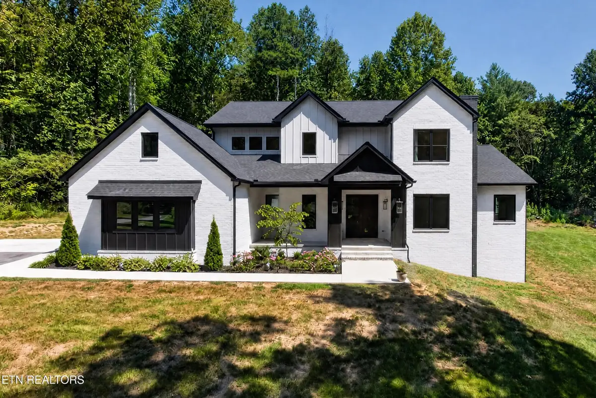 2360 W Gallaher Ferry Rd, Knoxville, TN 37932 - #1
