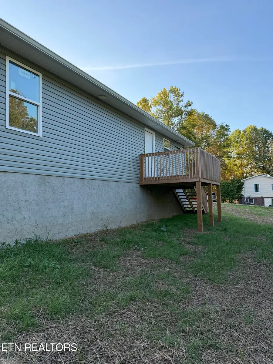 450 Storie Ave, Crossville, TN 38555 - #2