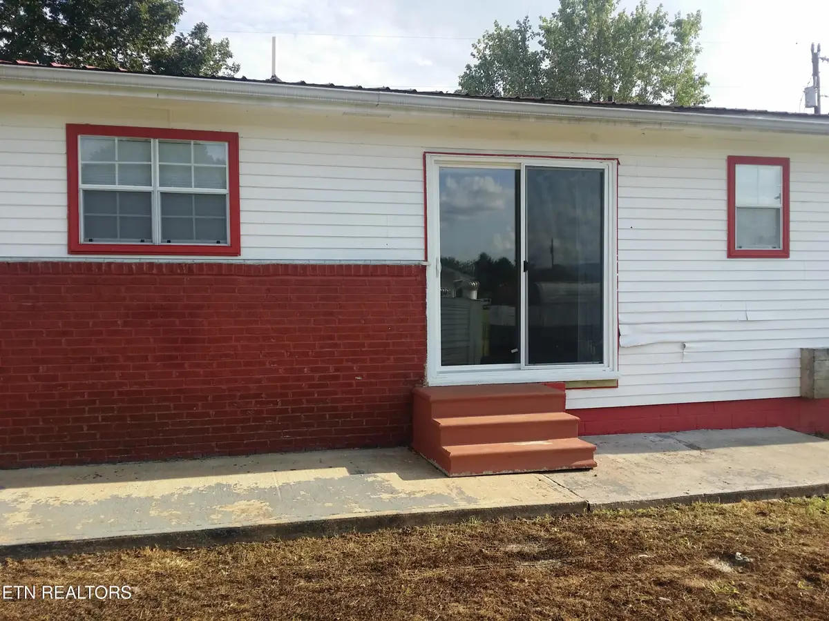 1110 Hickory Flats Rd, Pennington Gap, VA 24277 - #1