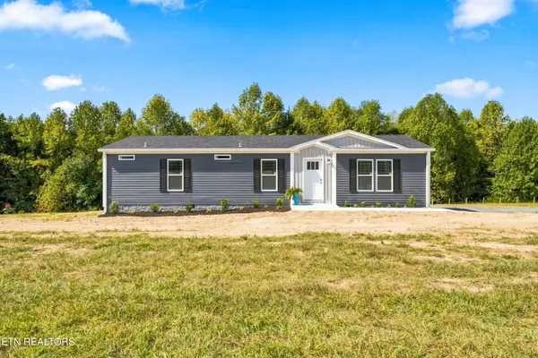 54 Pumpkintown Rd, Lafayette, TN 37083