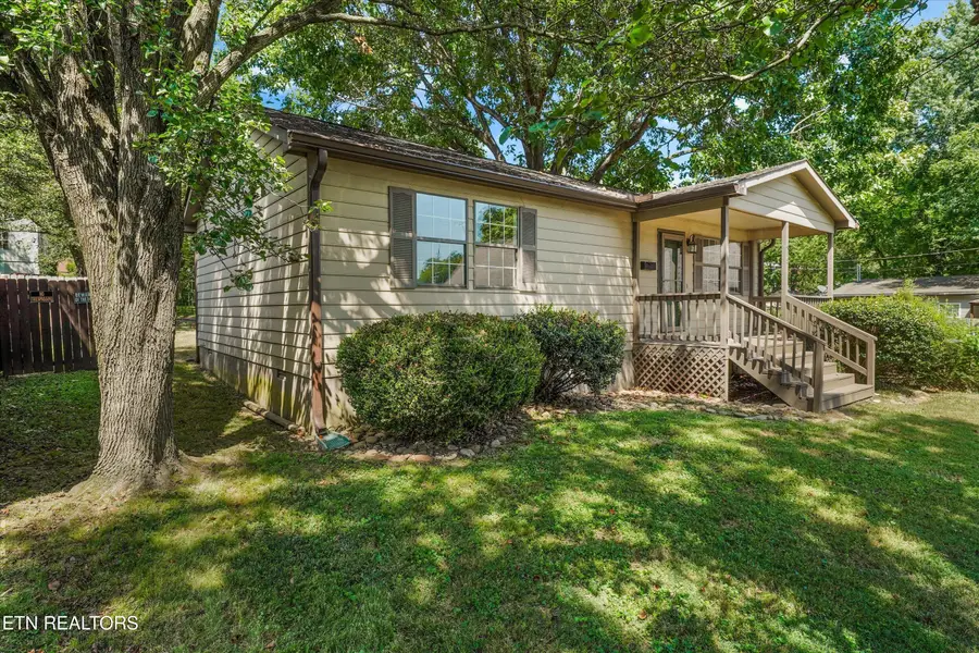 413 E Oldham Ave, Knoxville, TN 37917 - #2