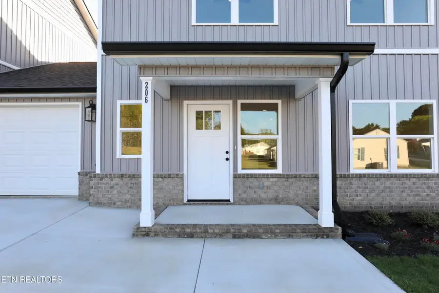204 Avenue B, Alcoa, TN 37701 - #3