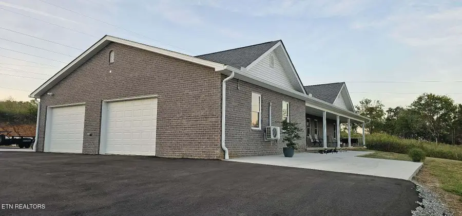1385 Valley Home Rd, Dandridge, TN 37725 - #2