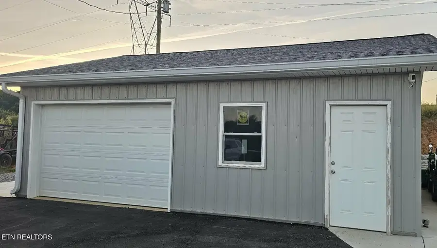 1385 Valley Home Rd, Dandridge, TN 37725 - #3