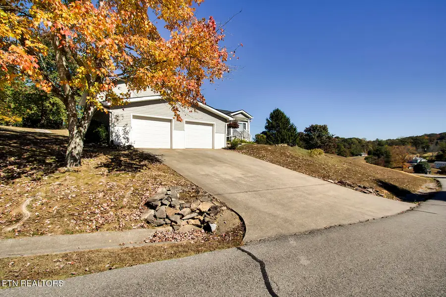420 Matlock Rd, Lenoir City, TN 37771 - #2