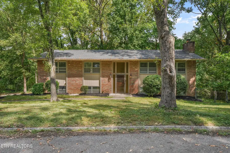 1232 Wallingford Rd, Knoxville, TN 37923 - #3
