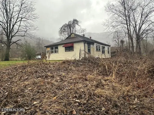 13086 Ky-38, Evarts, KY 40828 - #3