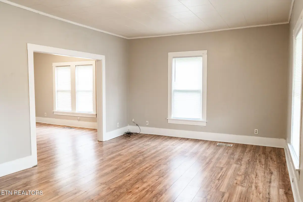407 W Wheeler St, Rockwood, TN 37854 - #1