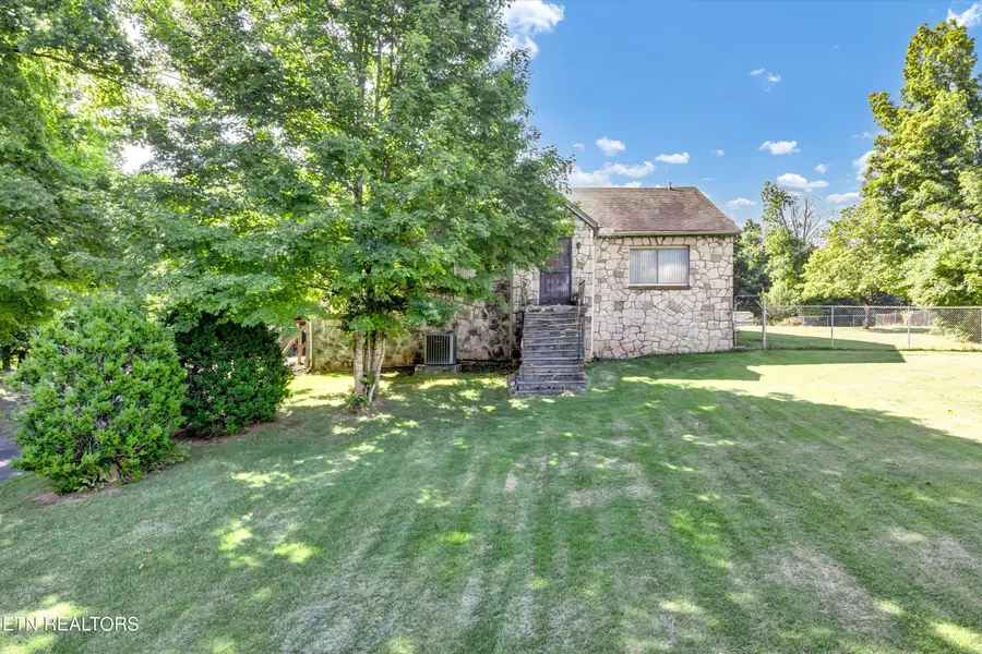 912 E Hendron Chapel Rd, Knoxville, TN 37920 - #2