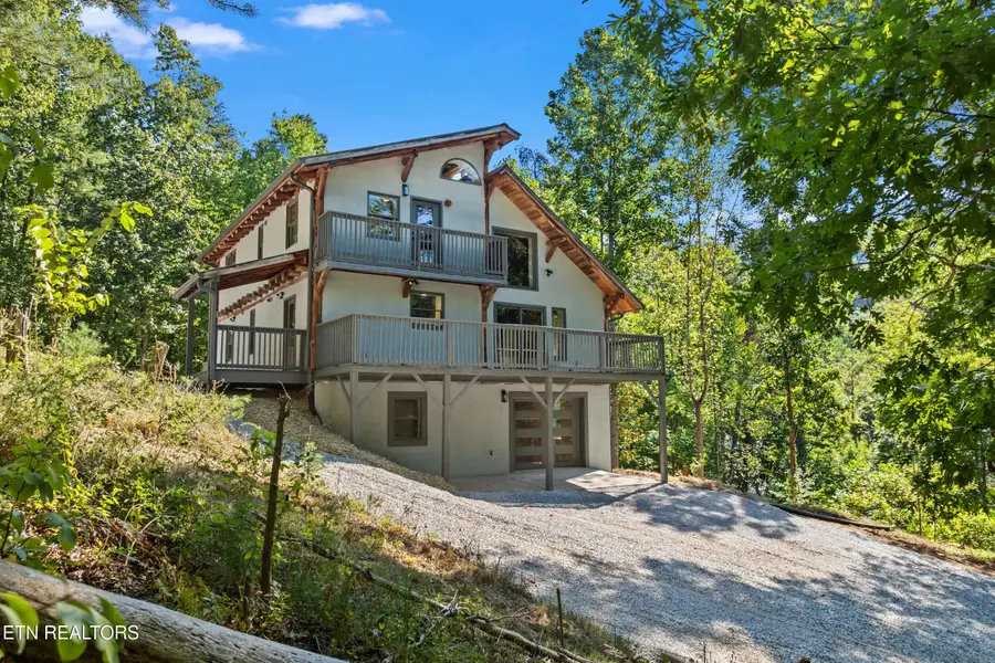3261 Butterfly Hollow Rd, Maryville, TN 37803 - #2