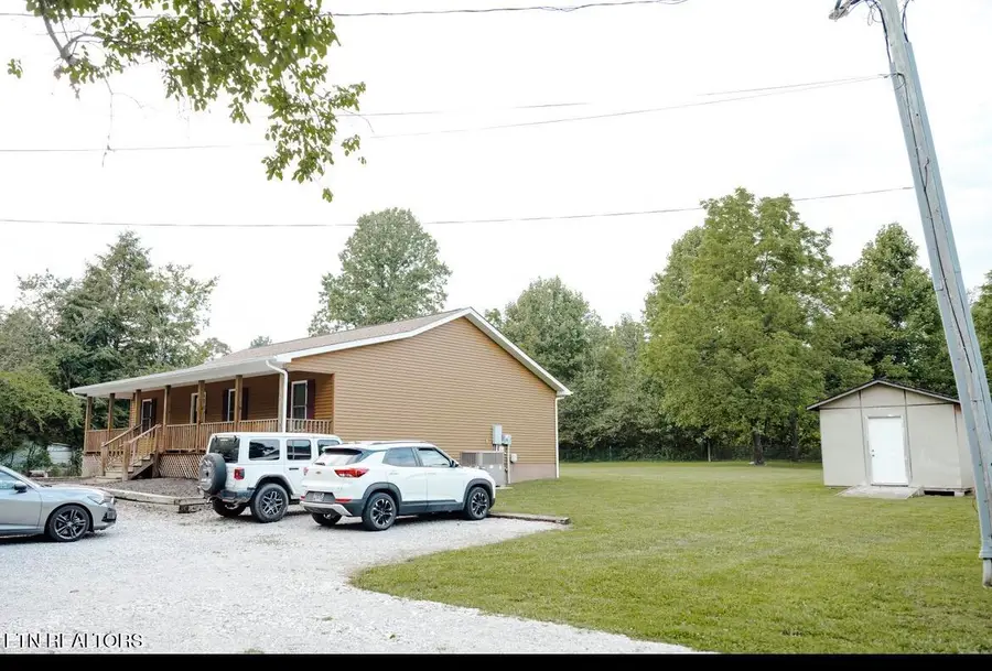 935 Pine Tree Rd, Jamestown, TN 38556 - #2