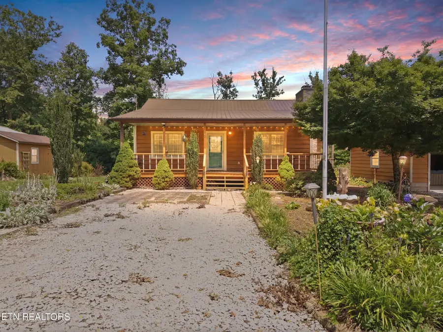 127 Valerie Drive, Deer Lodge, TN 37726 - #2