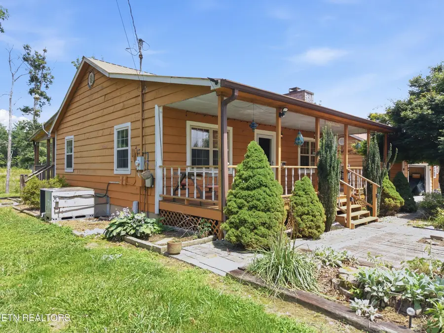 127 Valerie Drive, Deer Lodge, TN 37726 - #3