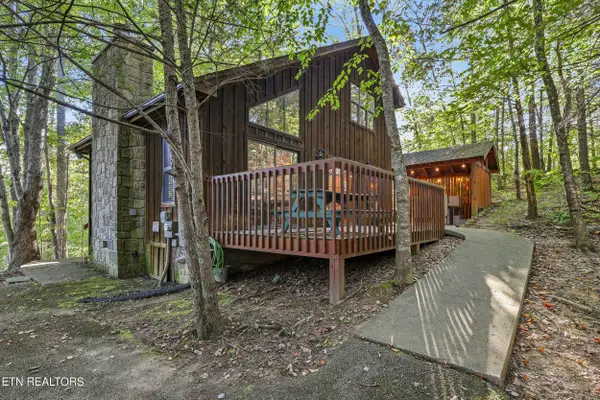 507 Eagle Tr, Gatlinburg, TN 37738