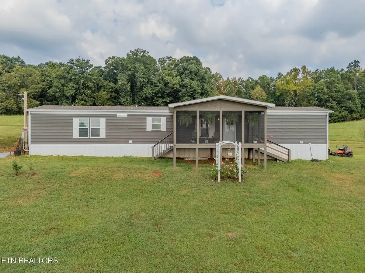 3833 Strong Rd, Mascot, TN 37806 - #1