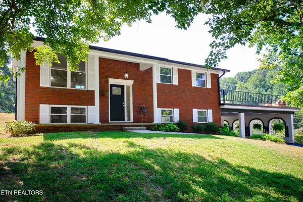 8216 Pickens Gap Rd, Knoxville, TN 37920