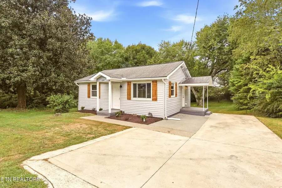 1329 Francis Rd, Knoxville, TN 37909 - #2