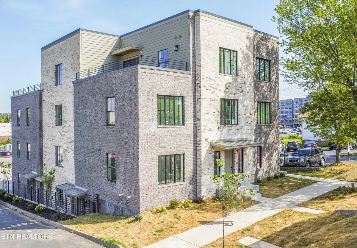 1911 Forest Ave #201, Knoxville, TN 37916 - #1