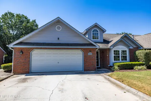 805 Cedar Lane #D13, Knoxville, TN 37912