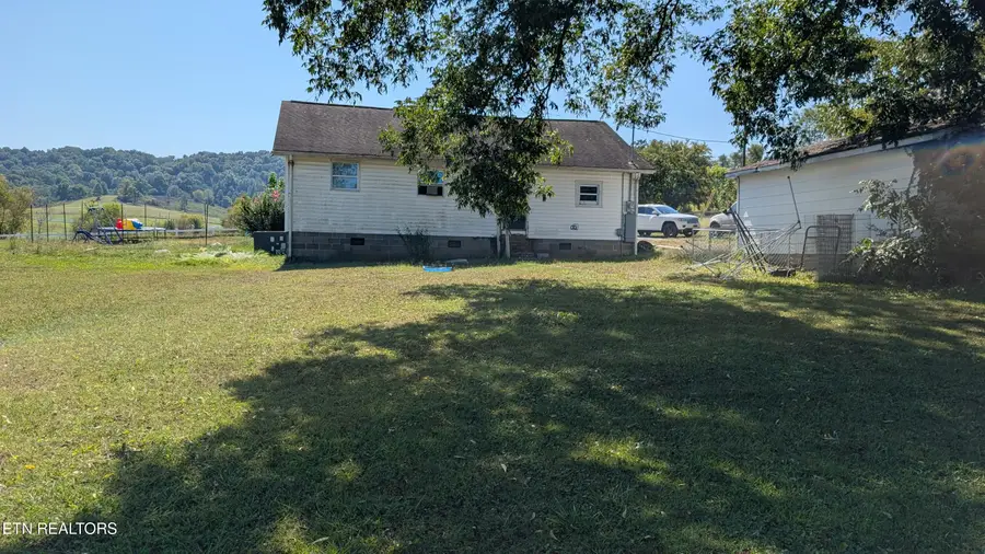 1933 Mountain Rd, Andersonville, TN 37705 - #2
