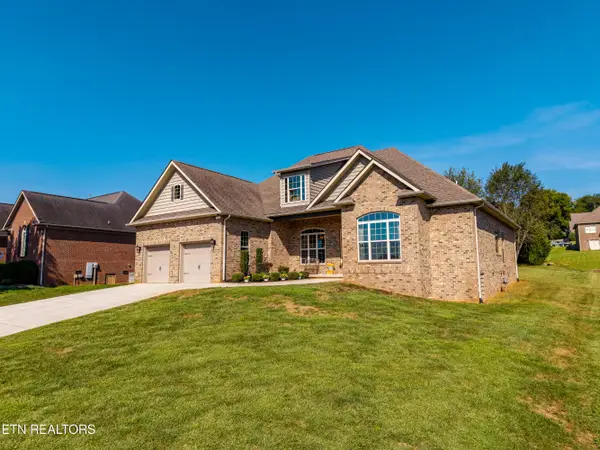 300 Kennesaw Lane, Lenoir City, TN 37771