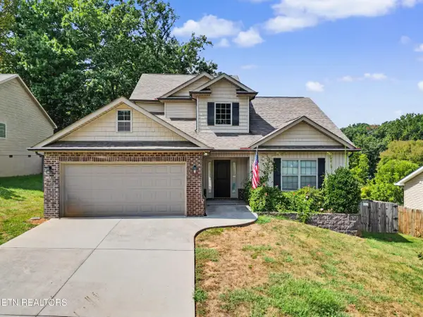 813 Mackenzie Drive, Maryville, TN 37804