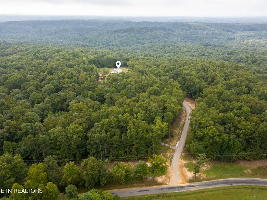 1445 Coon Hollow Rd, Sunbright, TN 37872 - #2