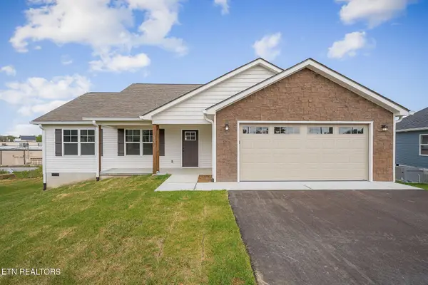 172 Sky View Meadow Drive, Crossville, TN 38555
