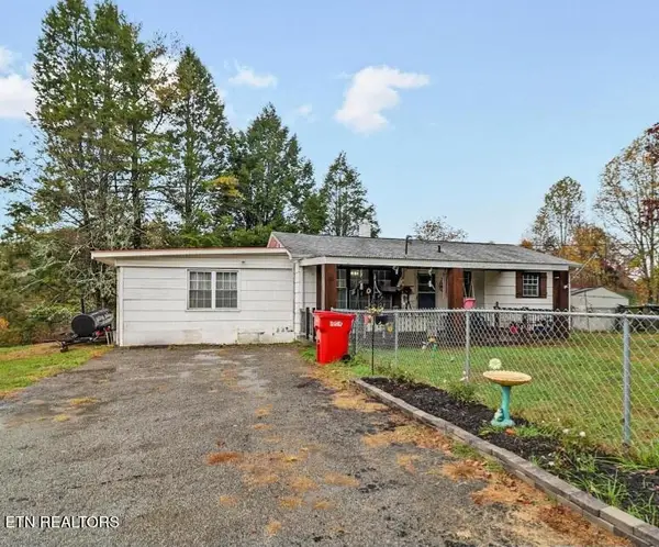 111 Raymond Bingham Rd, Oakdale, TN 37829
