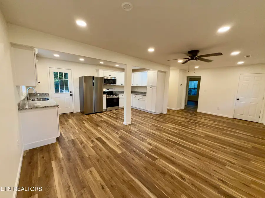 2527 Marshall St, Maryville, TN 37804 - #3