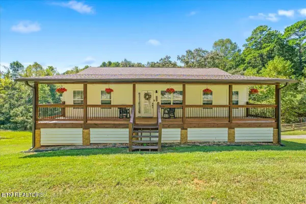123 Cove Springs Drive, Dandridge, TN 37725