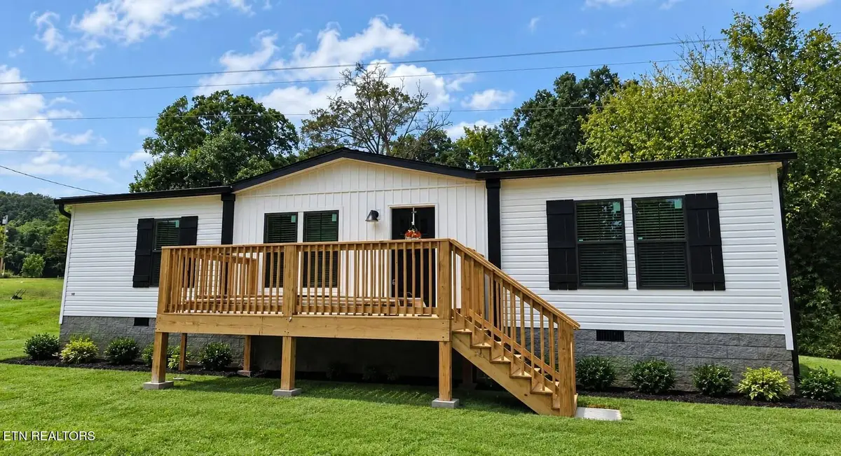 405 W 10th Ave, Lenoir City, TN 37771 - #1
