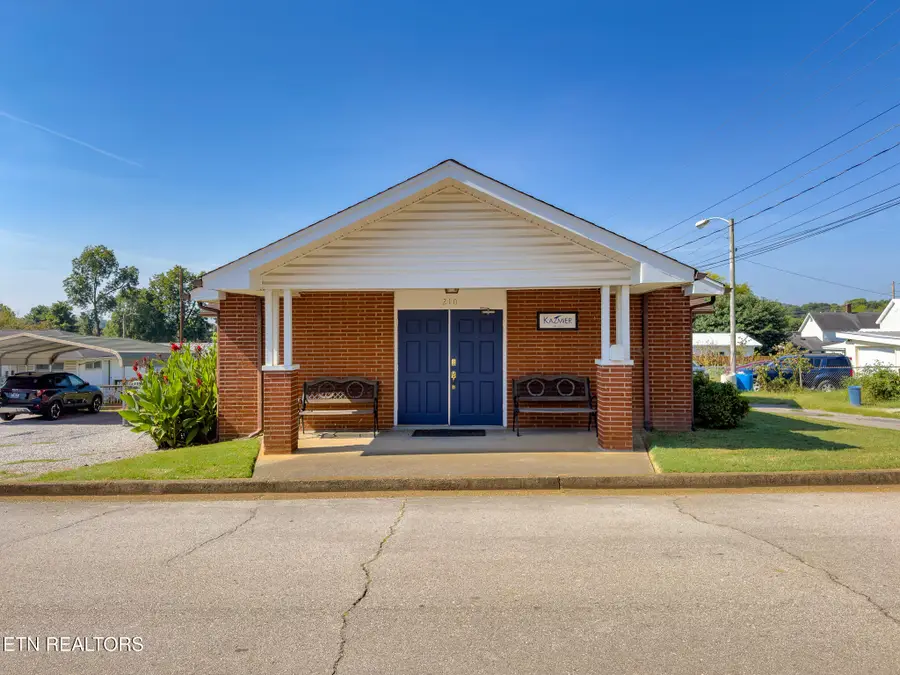 210 S Cherry Street, Lenoir City, TN 37771 - #3