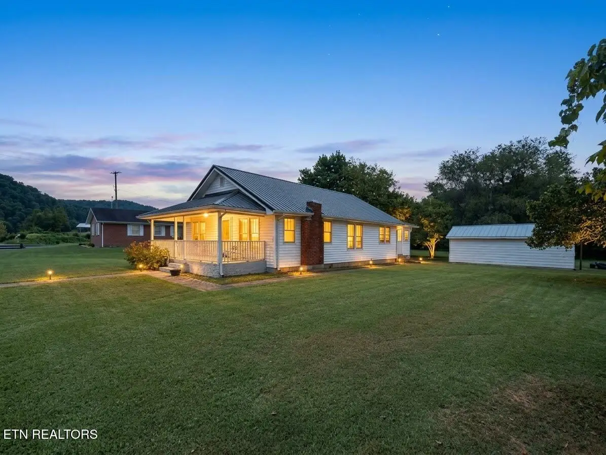 245 Kelly Rd, Pennington Gap, VA 24277 - #1