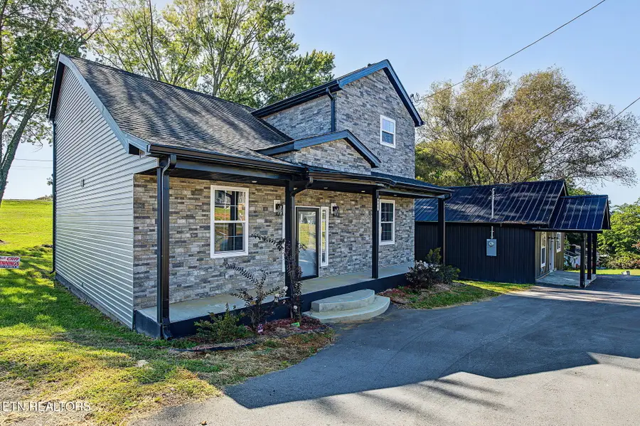 901 & 903 Kyle St, Lafollette, TN 37766 - #2