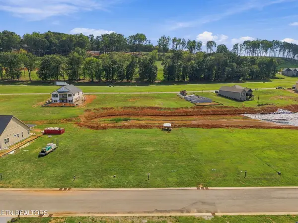 728 Black Bear Circle, Loudon, TN 37774