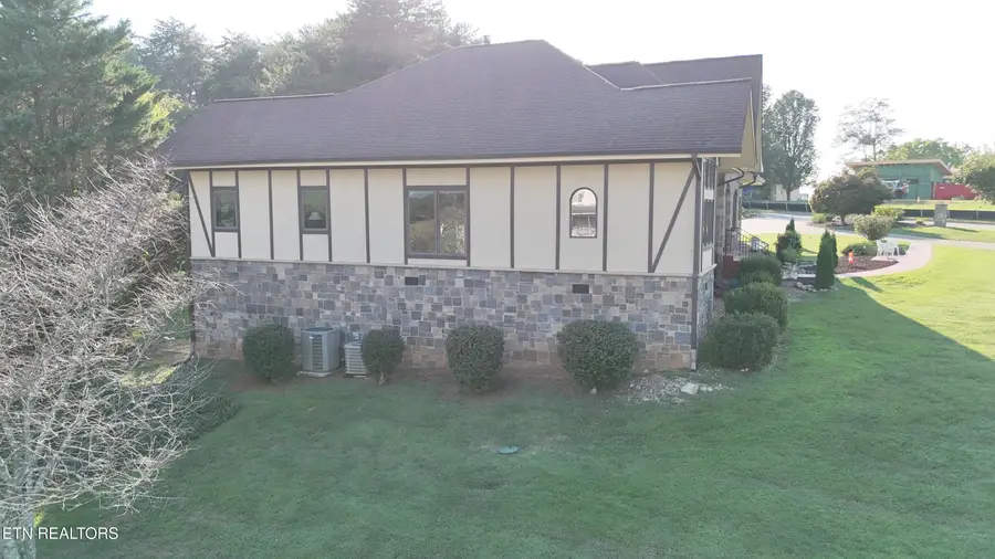 135 Bluffton Rd, Friendsville, TN 37737 - #3