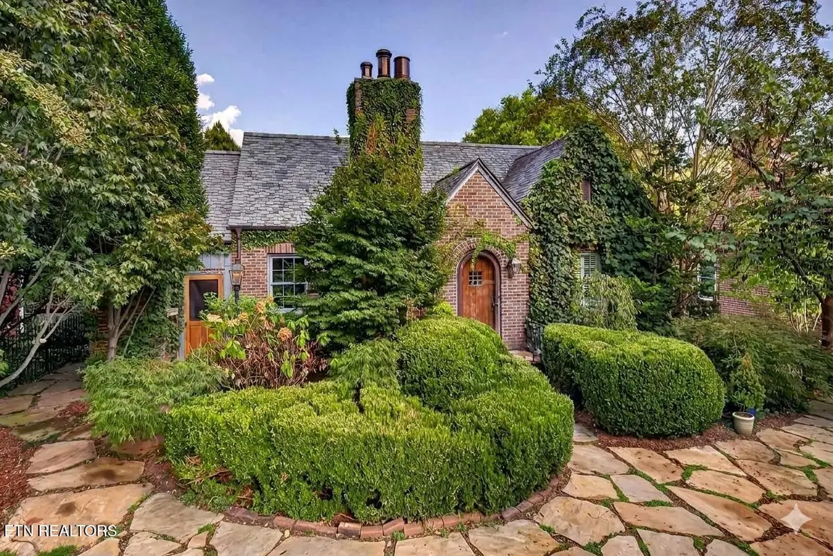 1100 W Nokomis Circle, Knoxville, TN 37919 - #1