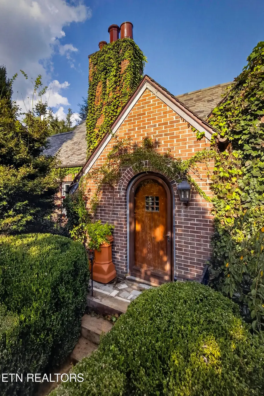 1100 W Nokomis Circle, Knoxville, TN 37919 - #3