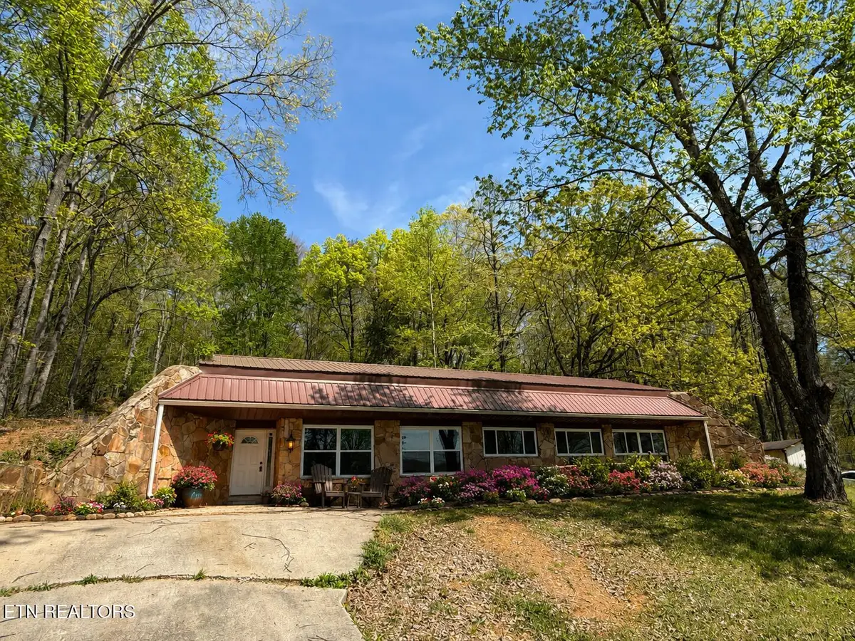 522 College Grove Rd, Rockwood, TN 37854 - #1