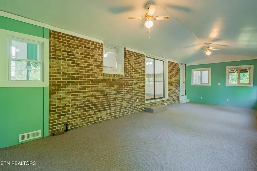 108 Alger Rd, Oak Ridge, TN 37830 - #3