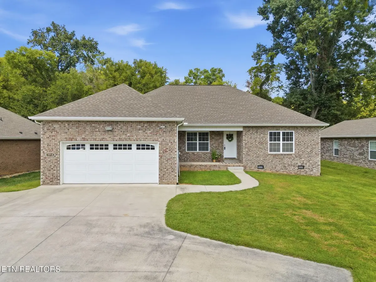 1718 Wilkinson Pike, Maryville, TN 37803 - #1