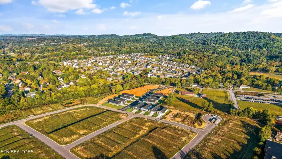 7622 Sycamore Breeze Rd, Knoxville, TN 37920 - #2