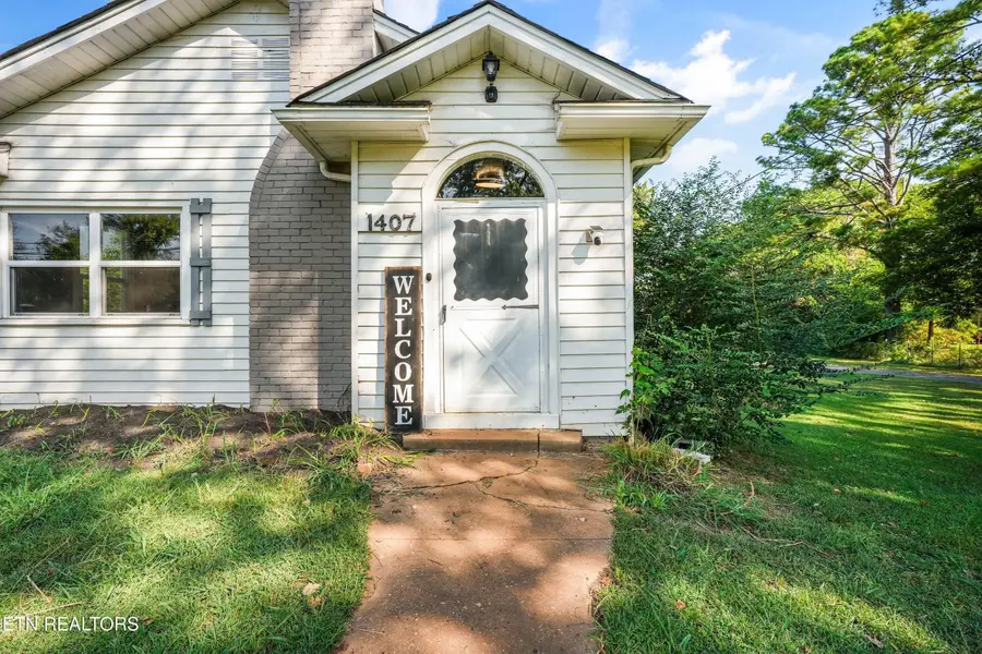 1407 Sweetwater Vonore Rd, Sweetwater, TN 37874 - #2