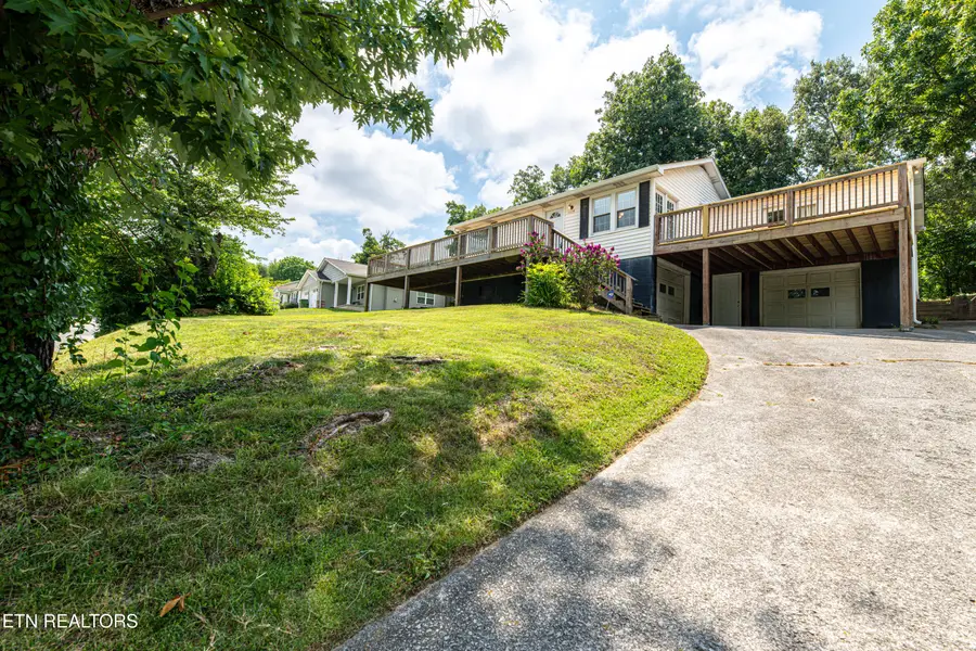 1314 Goldleaf St, Maryville, TN 37801 - #2