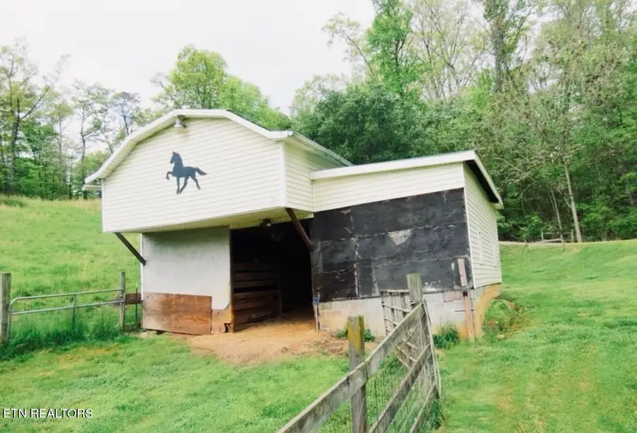 1410 Old Chisholm Tr, Dandridge, TN 37725 - #2