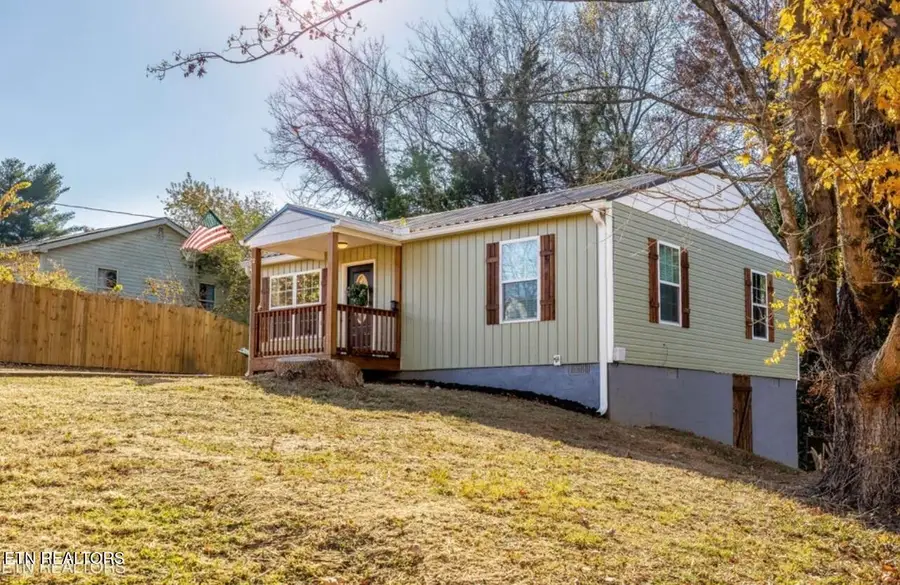 410 Blair St, Loudon, TN 37774 - #2