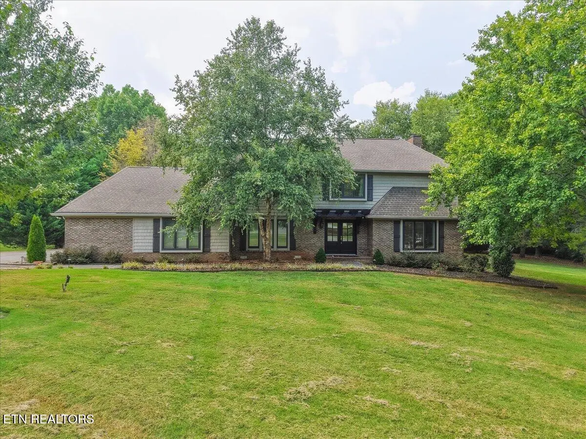 913 N Briarcliff Circle, Maryville, TN 37803 - #1