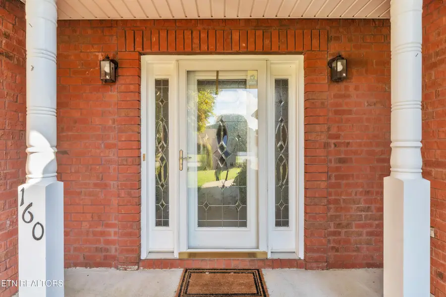 160 Edinburgh Drive, Lenoir City, TN 37771 - #3